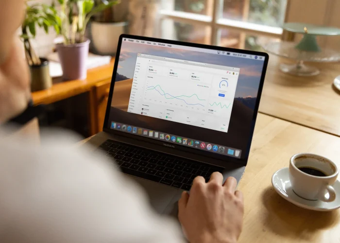 firmbee-laptop-6062423